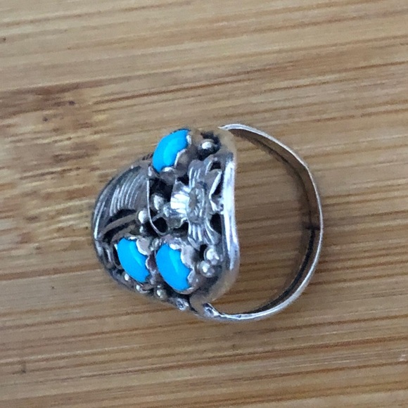 $98 Signed Southwest Artisan Vintage Estate Ring  Size 8 & 3/4 Marked F Sterling - Picture 7 of 10